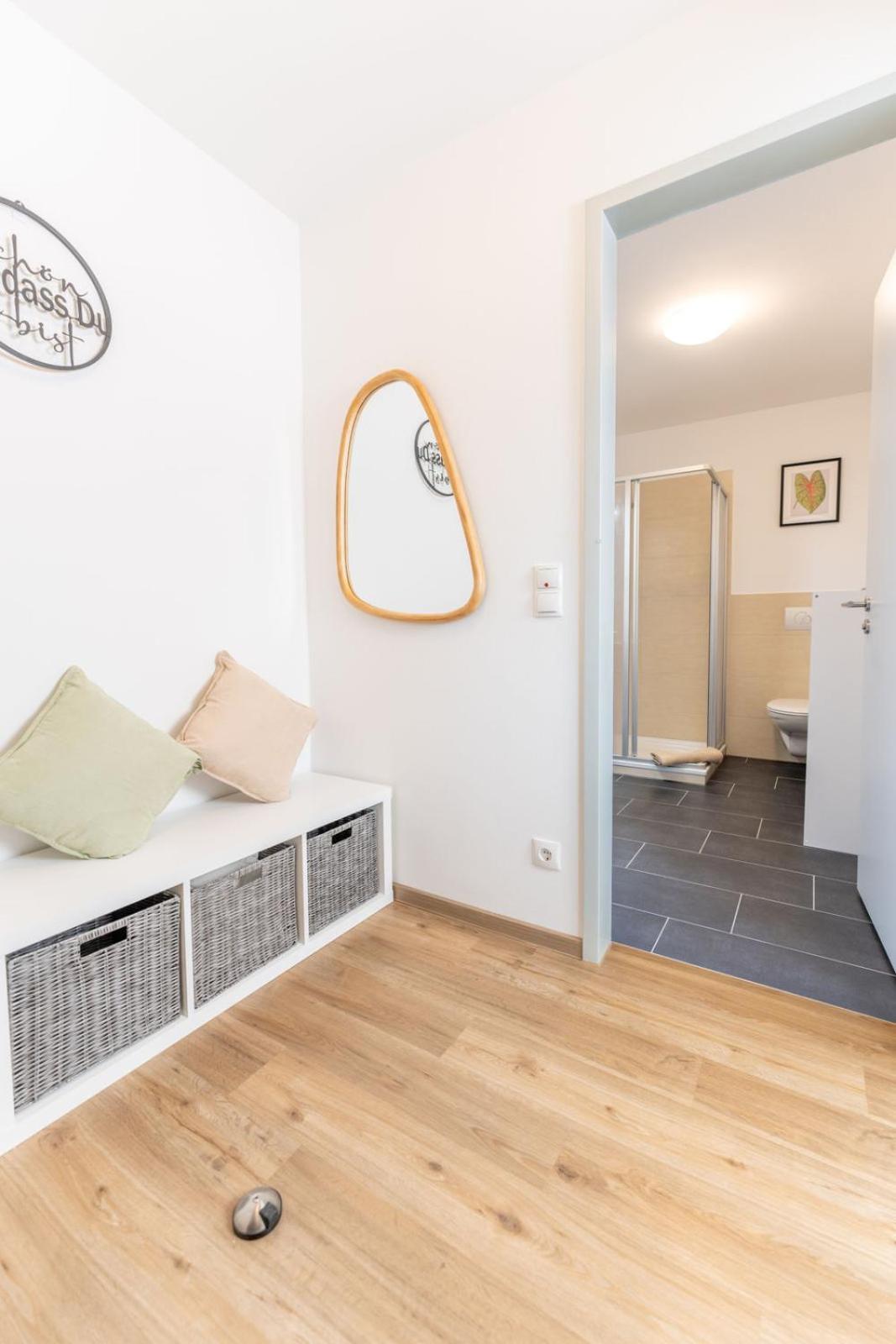 Modernes Apartment Mit Privatem Stellplatz Wenige Minuten Von Der Innenstadt & Mosel Koblenz  Bagian luar foto