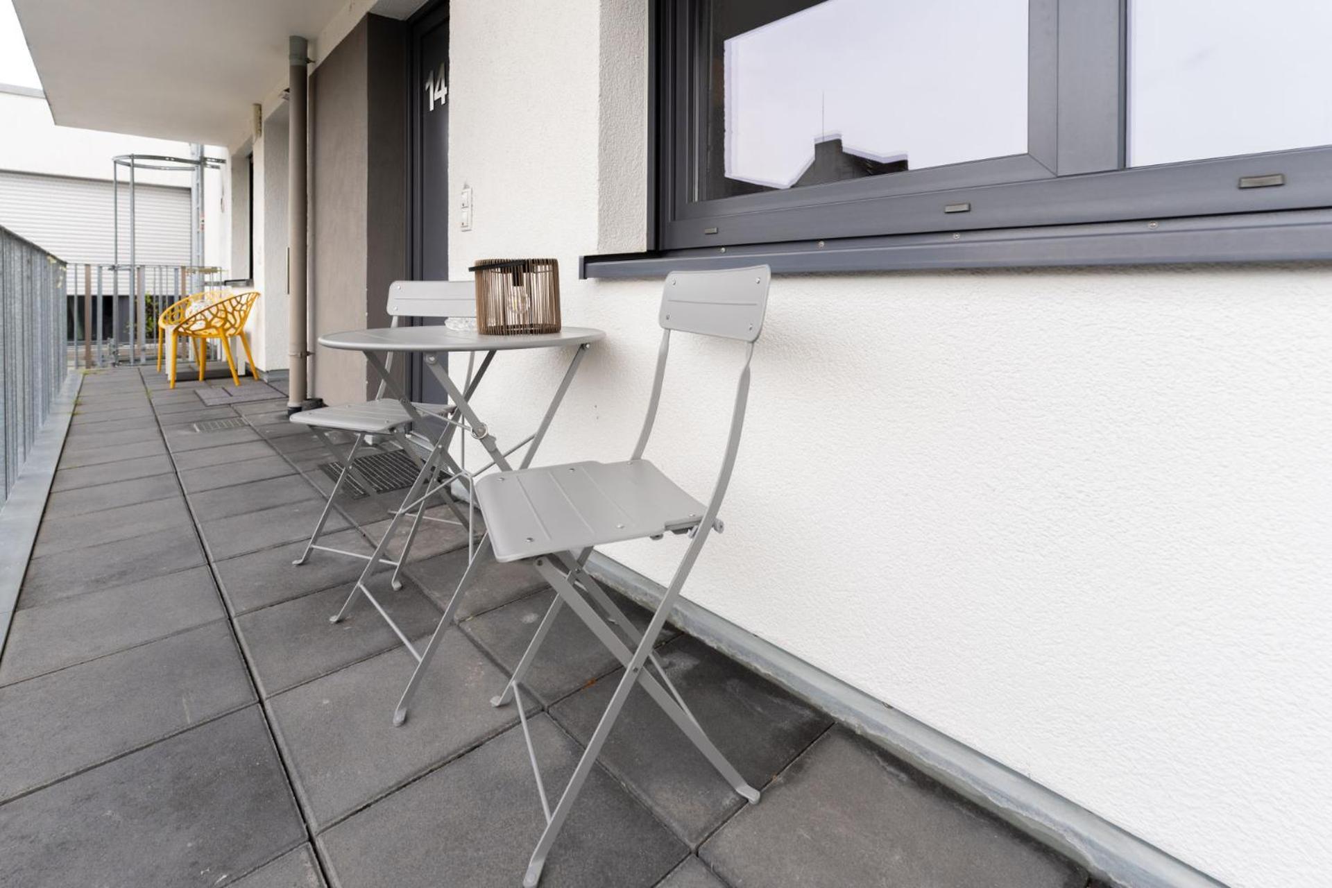Modernes Apartment Mit Privatem Stellplatz Wenige Minuten Von Der Innenstadt & Mosel Koblenz  Bagian luar foto